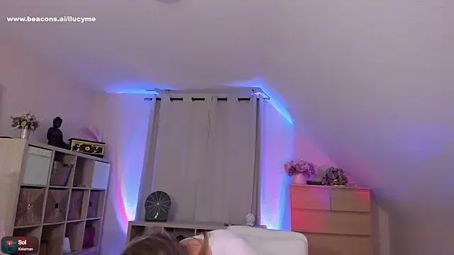 AmyBelmontt – webcam model profile photo Image 16