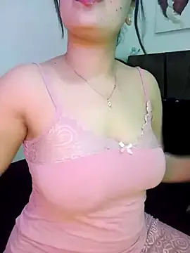 AmyBelmontt – webcam model profile photo Image 11