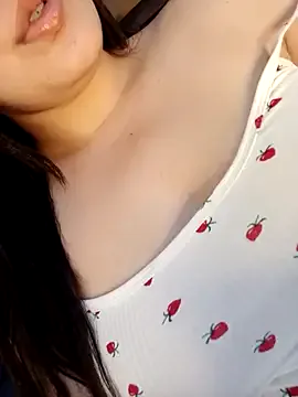 AmyBelmontt – webcam model profile photo Image 4