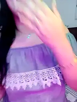 AmyBelmontt – webcam model profile photo Image 6