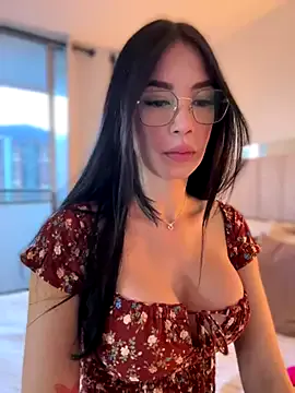 AmyBelmontt – webcam model profile photo Image 14