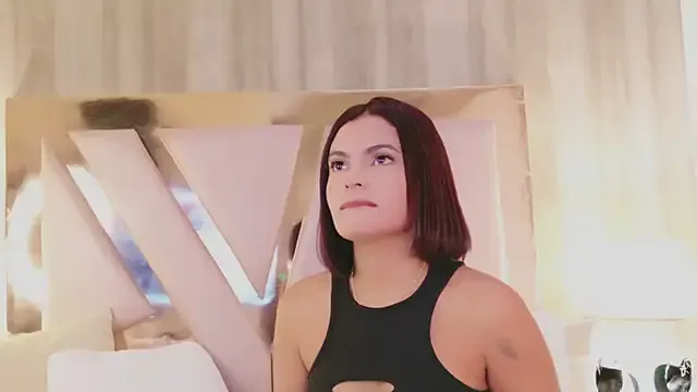 AnaSofiaLeon – webcam model profile photo Image 9