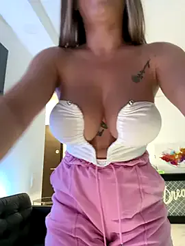 IslaVelasco – webcam model profile photo Image 12