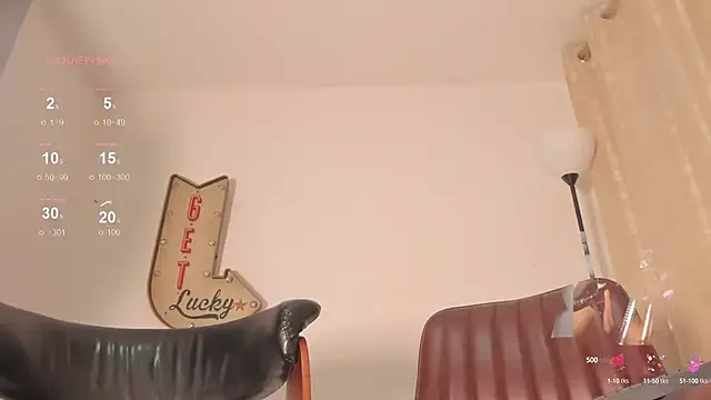 NaughtyNinaX – webcam model profile photo Image 10