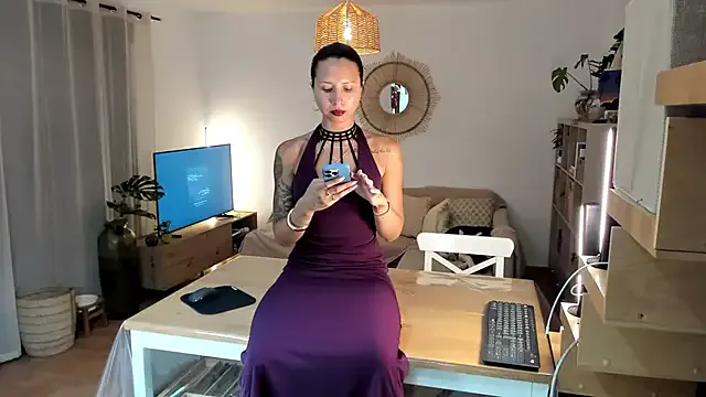 ZayaSeduce – webcam model profile photo Image 14