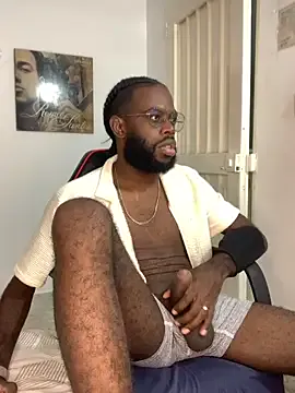 tyronemattias – webcam model profile photo Image 17