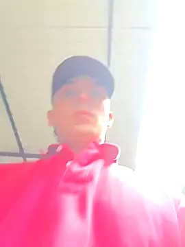 LauraFord – webcam model profile photo Image 4