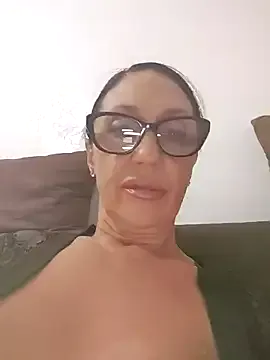 AbrilSilva – webcam model profile photo Image 16