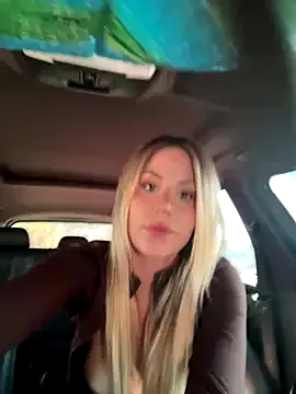 XStormy – webcam model profile photo Image 10