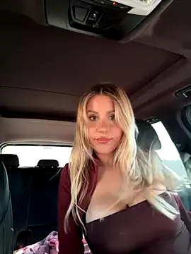 XStormy – webcam model profile photo Image 6