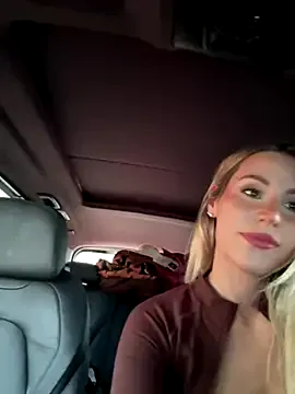 XStormy – webcam model profile photo Image 7