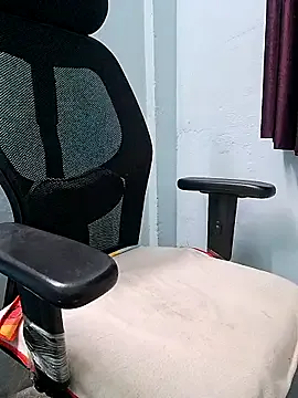 LolaCrave – webcam model profile photo Image 5