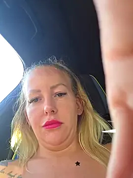 DannaEvansB – webcam model profile photo Image 3