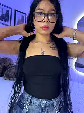 NinaFontana – webcam model profile photo Image 10