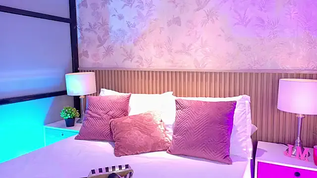 MegganBluee – webcam model profile photo Image 2