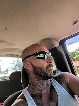 Zulyhenao18 – webcam model profile photo Image 11