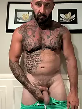 Zulyhenao18 – webcam model profile photo Image 12