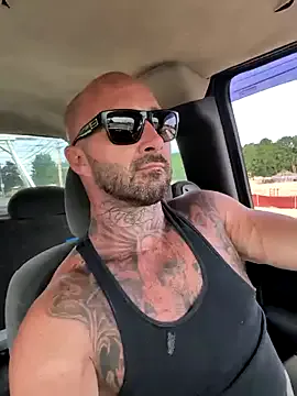 Zulyhenao18 – webcam model profile photo Image 4