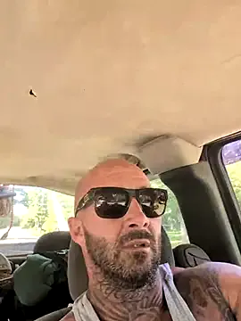 Zulyhenao18 – webcam model profile photo Image 7