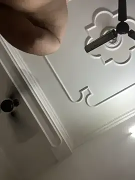 AnaTash – webcam model profile photo Image 13