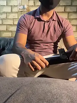 AnaTash – webcam model profile photo Image 15