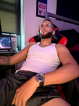 NoaRivas – webcam model profile photo Image 7