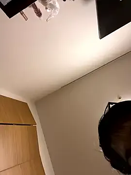 SeleneHart – webcam model profile photo Image 18