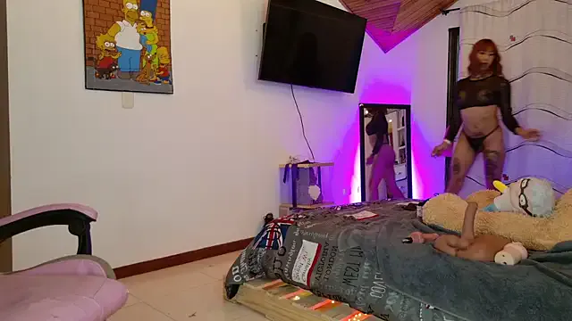 LaraHarvey – webcam model profile photo Image 13