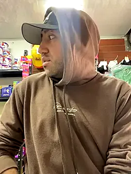 tommyjoyer – webcam model profile photo Image 12