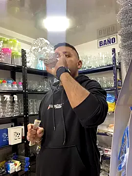 tommyjoyer – webcam model profile photo Image 13