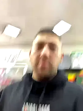 tommyjoyer – webcam model profile photo Image 5