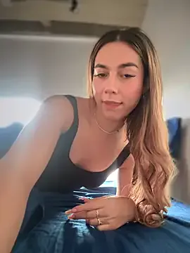 KarlaBr – webcam model profile photo Image 15