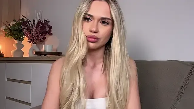 SofiGomezz – webcam model profile photo Image 14