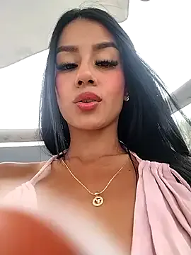 Noya – webcam model profile photo Image 12