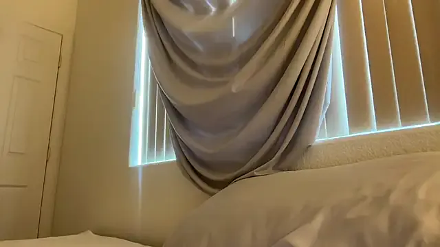 ZoeMurphy – webcam model profile photo Image 10