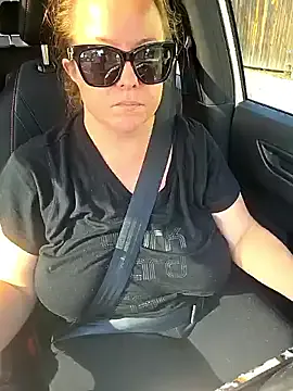 LolaCrave – webcam model profile photo Image 6