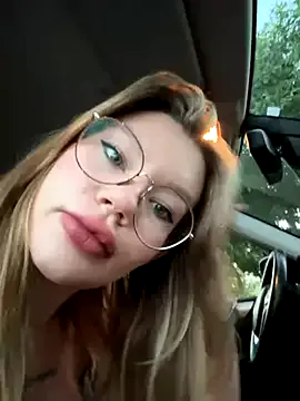 CelesteCoquette – webcam model profile photo Image 9