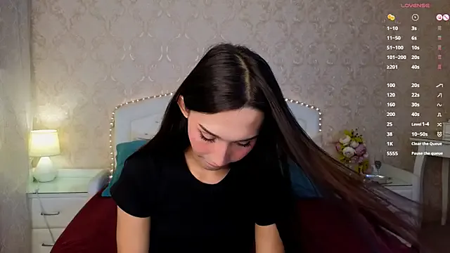 itelia – webcam model profile photo Image 5