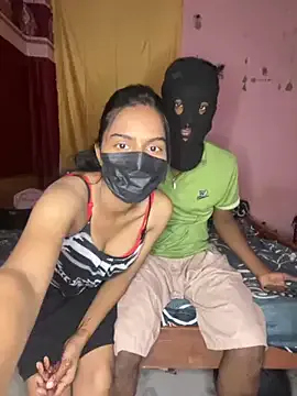 LyraCarvajal – webcam model profile photo Image 4