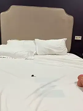 Mia_Sinclair – webcam model profile photo Image 5