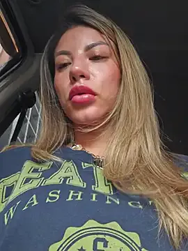 MartinaWolf – webcam model profile photo Image 10