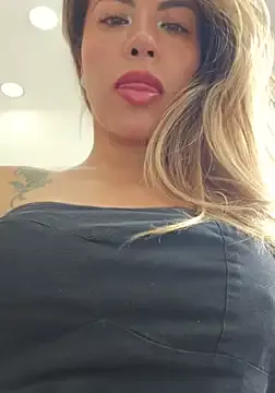 MartinaWolf – webcam model profile photo Image 18