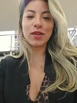 MartinaWolf – webcam model profile photo Image 3