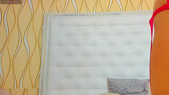 AlessiaRou – webcam model profile photo Image 2