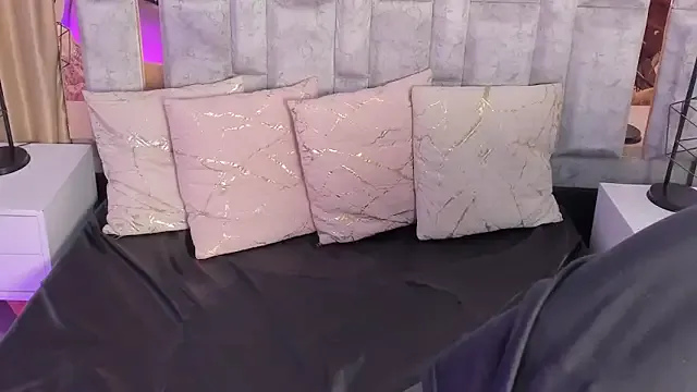 ivenxxxvain – webcam model profile photo Image 5