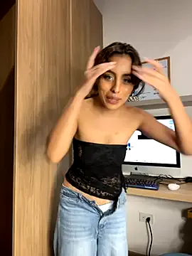 KataKovalenko – webcam model profile photo Image 15