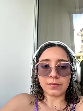 AmyBelmontt – webcam model profile photo Image 11