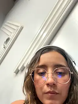 AmyBelmontt – webcam model profile photo Image 15