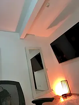 Hotel__California – webcam model profile photo Image 10