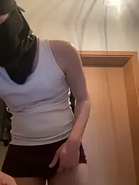 MeganAmber – webcam model profile photo Image 4